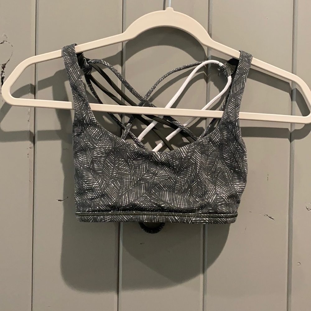 Lululemon Cross Back sports bra
